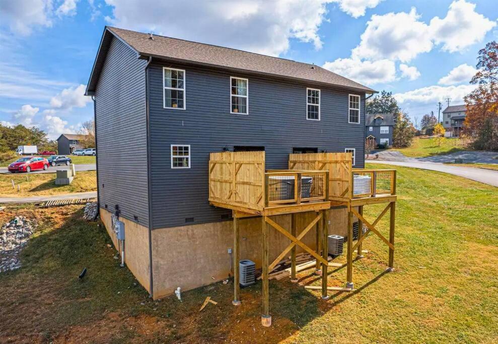 Willow Trace: Family Retreat, Hot Tub, Gaming! Pigeon Forge Luaran gambar