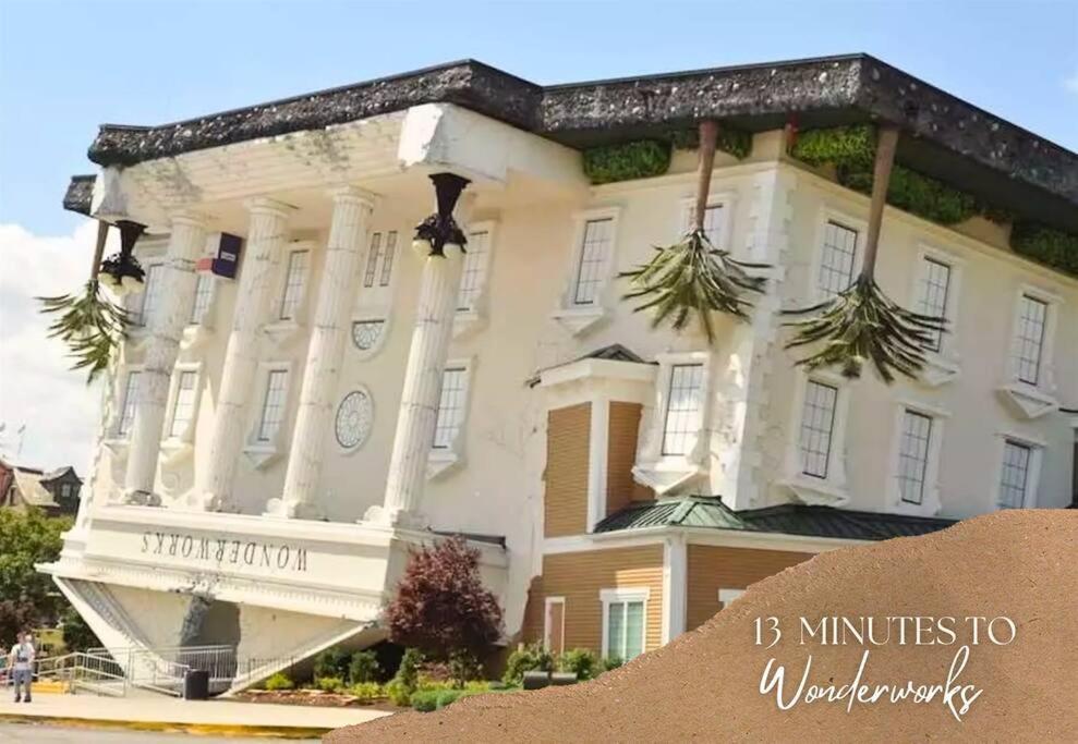 Willow Trace: Family Retreat, Hot Tub, Gaming! Pigeon Forge Luaran gambar