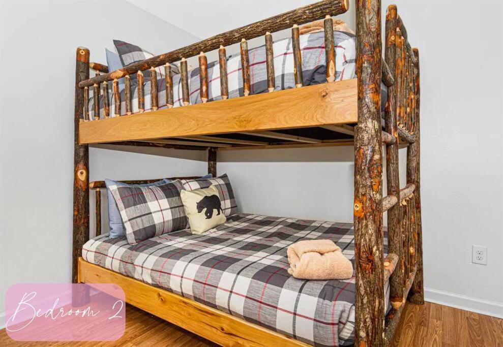 Willow Trace: Family Retreat, Hot Tub, Gaming! Pigeon Forge Luaran gambar